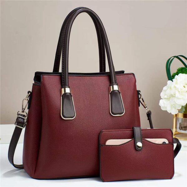 MINIMALIST QUILTED TOTE BAG WITH AN ID PURSE