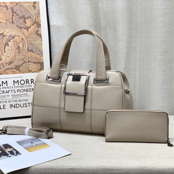 Tassel pu leather Totes Bag -Top -handle with a smaLL Purse - Image 2