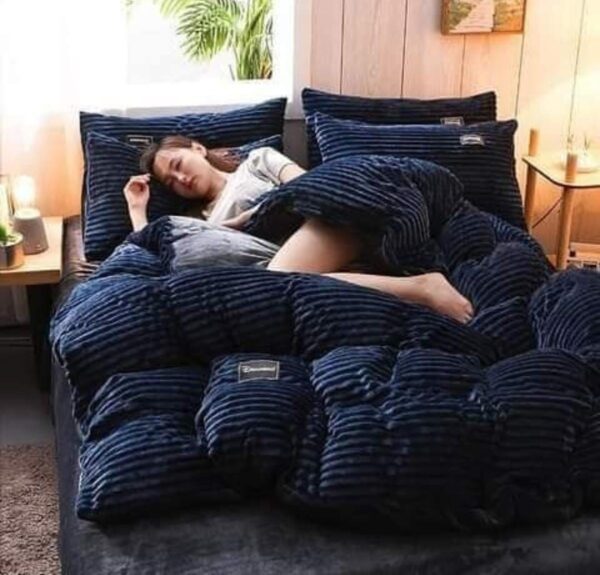 Magic Flannel Velvet Double Duvet (6*7) - Image 2