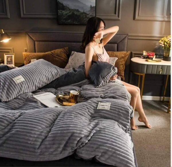 Magic Flannel Velvet Double Duvet (6*7) - Image 5