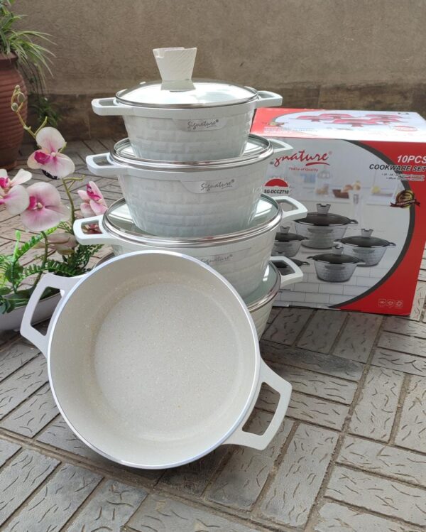 Beautiful and Affordable Nonstick 10Pcs Cookware Set.