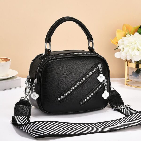 High Quality PU Leather Shoulder Bag with Double Zippers and Chevron Strap